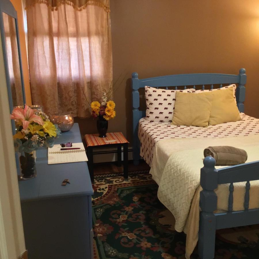 Beautiful Near Jfk And Close To Laguardia Airports Habitación en casa particular *