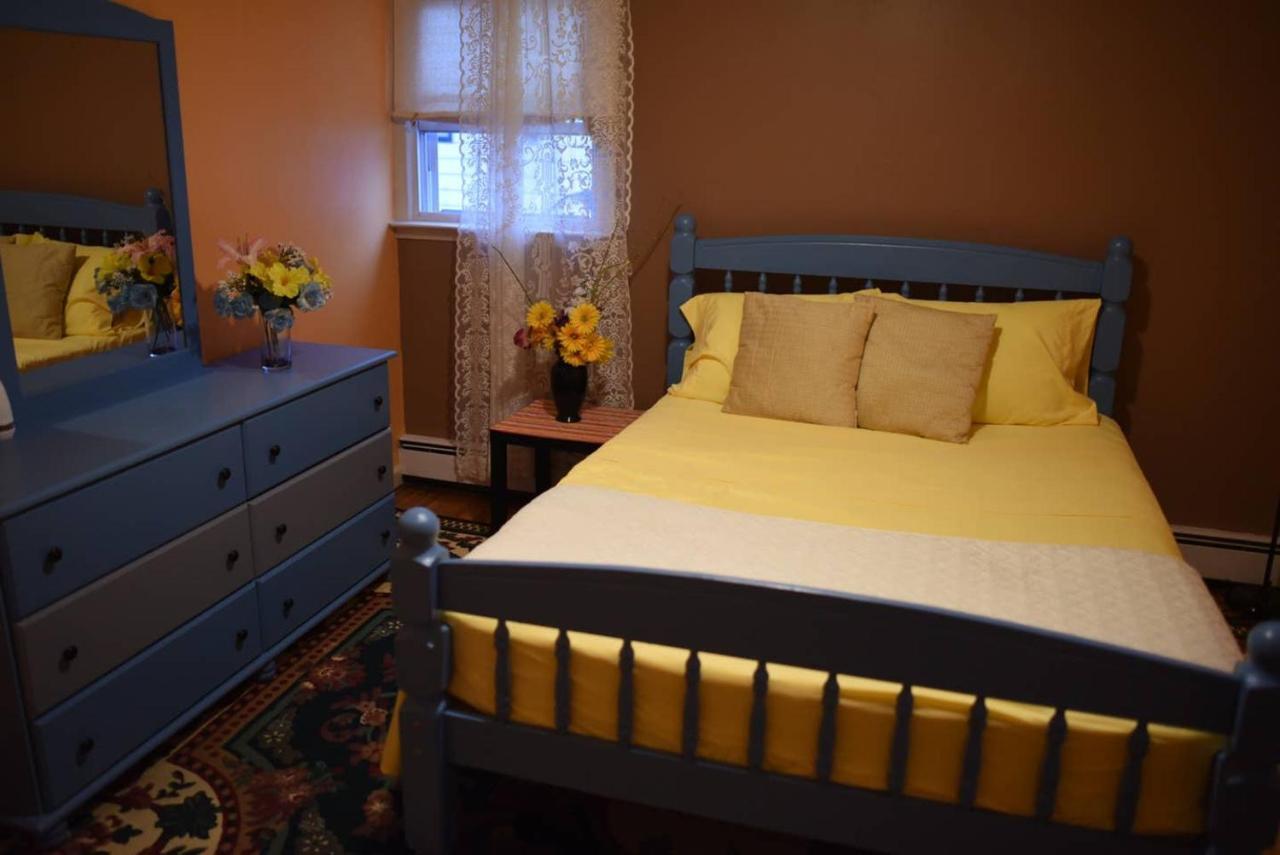 Beautiful Near Jfk And Close To Laguardia Airports Habitación en casa particular *